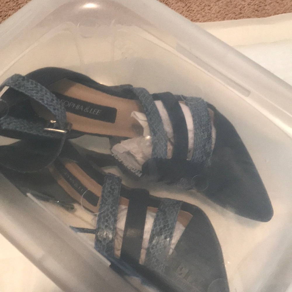 Navy/Snakeskin heels pumps